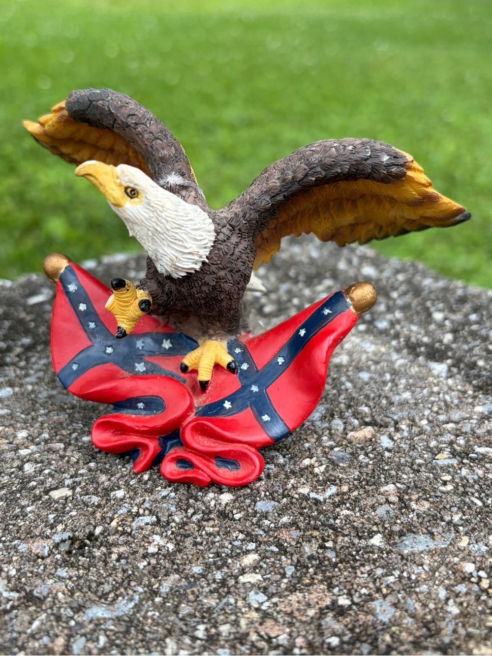 Rare Gettysburg Bald Eagle Figurine with Red & Blue Confederate Banner
